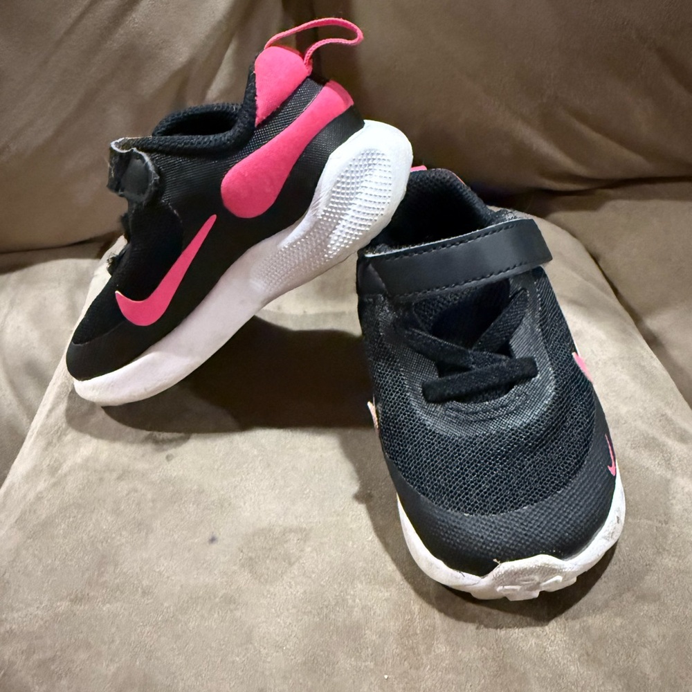 Nike Kids Black and Pink Sneakers